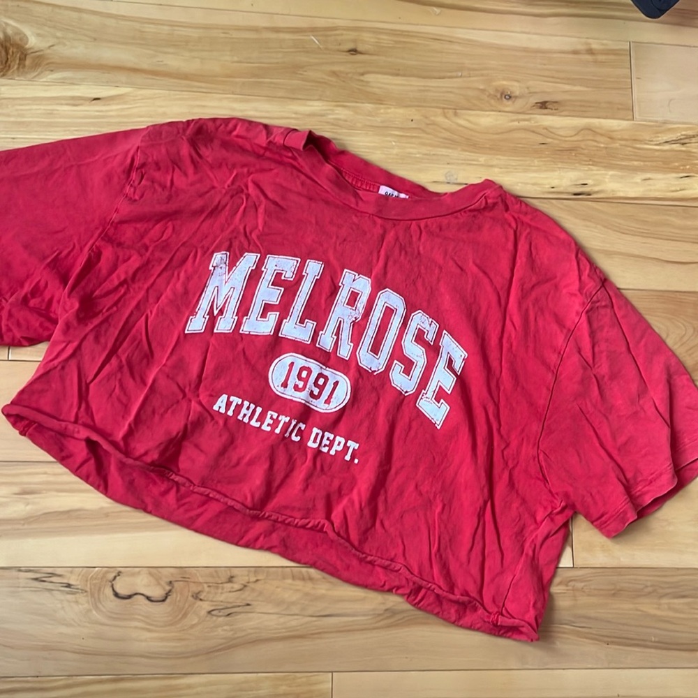 Garage Cropped T shirt